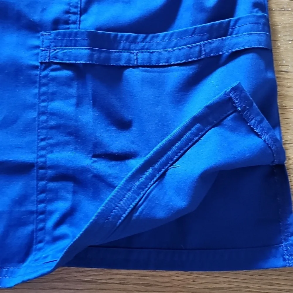 Cherokee Galaxy Blue Short Sleeve VNeck Medical Scrub Top Women's Size Large NWT - Picture 10 of 15